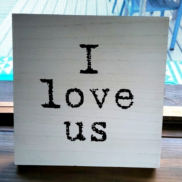 I LOVE US 12 x 12 sign - Picture 1 of 9